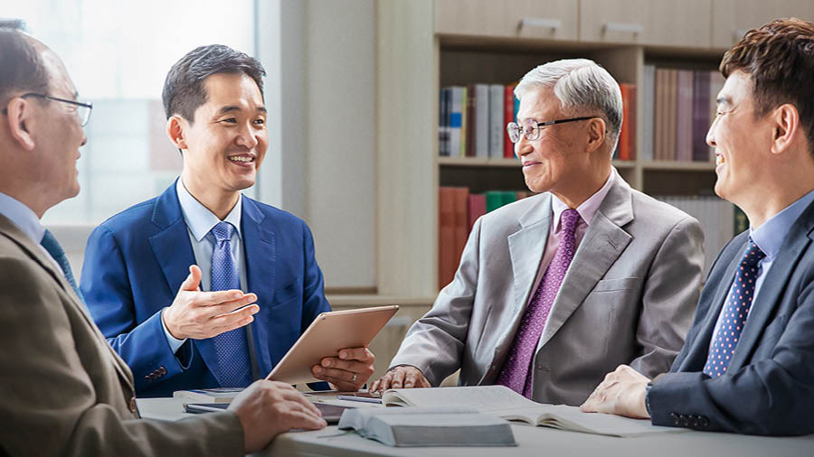 Mahumu oolupale yanviriyanaka humu mmirawo wankutthaanoni wo mahumu.