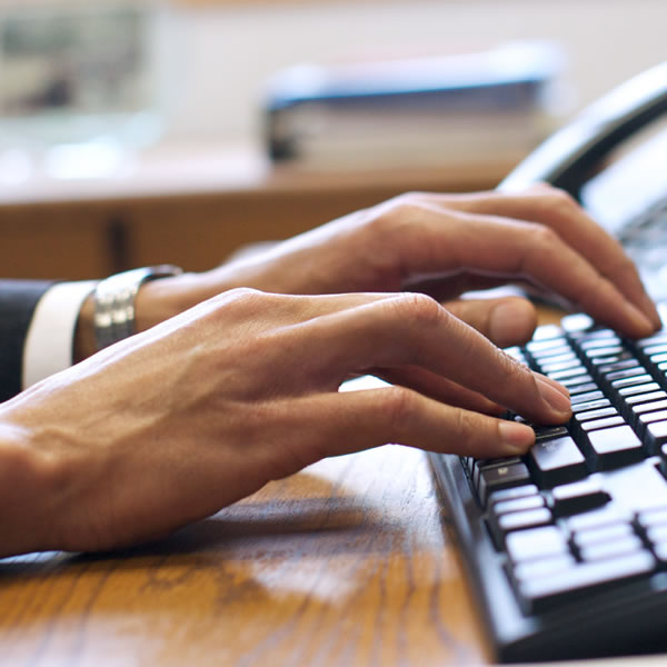 အမေရိကန်၊ စာပေပြုစုရေးဌာနမှာ အလုပ်လုပ်နေပုံ