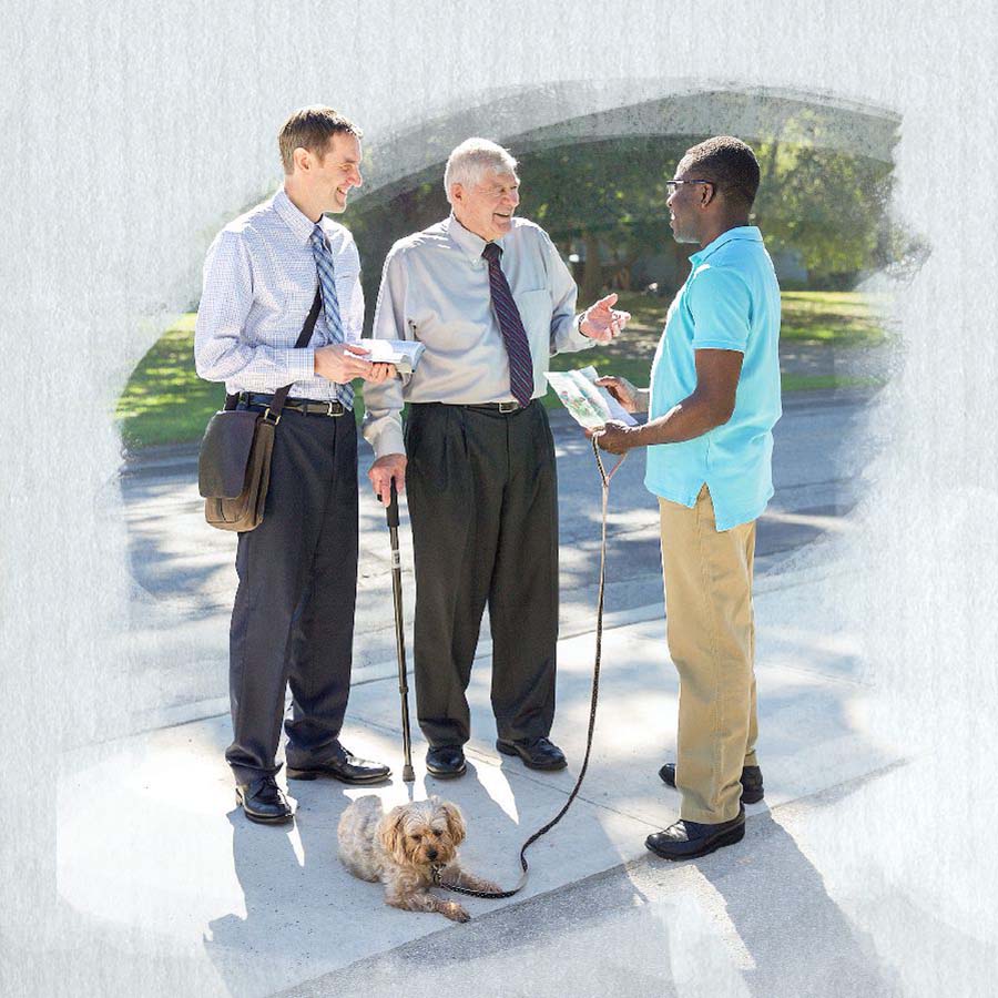 လူငယ်ညီအစ်ကိုတစ်ယောက်ဟာ အသက်ကြီးညီအစ်ကိုတစ်ယောက်နဲ့ အမှုဆောင်လုပ်ငန်းမှာ ပါဝင်နေ