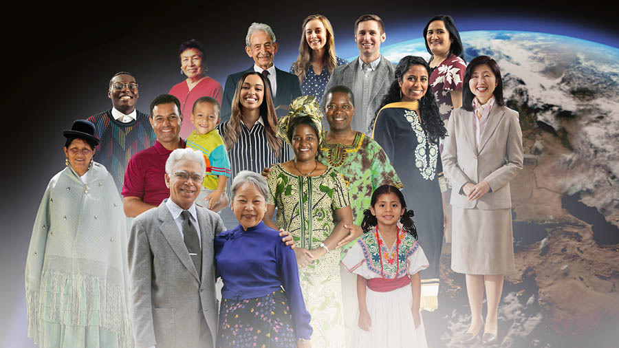 ယဉ်ကျေးမှု အမျိုးမျိုးက လူတွေ ပျော်ရွှင်ကျေနပ်စွာ ပြုံးရယ်နေ။