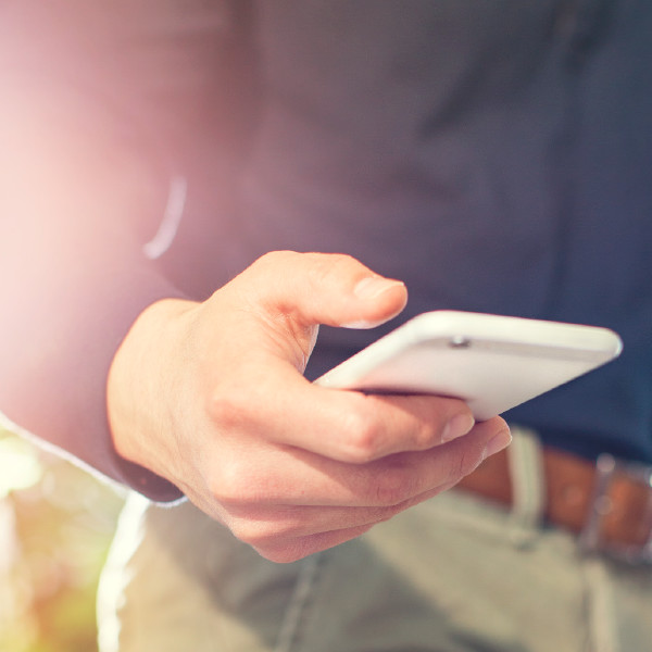 Se tlaltikpakchanejkej ipan ima kipiya celular