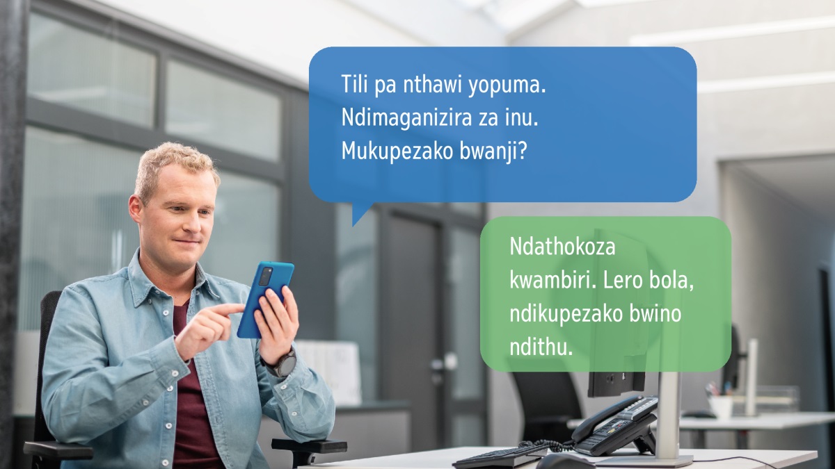 Kenako mkuluyo akulembera meseji m’bale wachikulire uja yakuti: “Tili pa nthawi yopuma. Ndimaganizira za inu. Mukupezako bwanji?” M’bale wachikulireyo akuyankha kuti: “Ndathokoza kwambiri. Lero bola, ndikupezako bwino ndithu.”