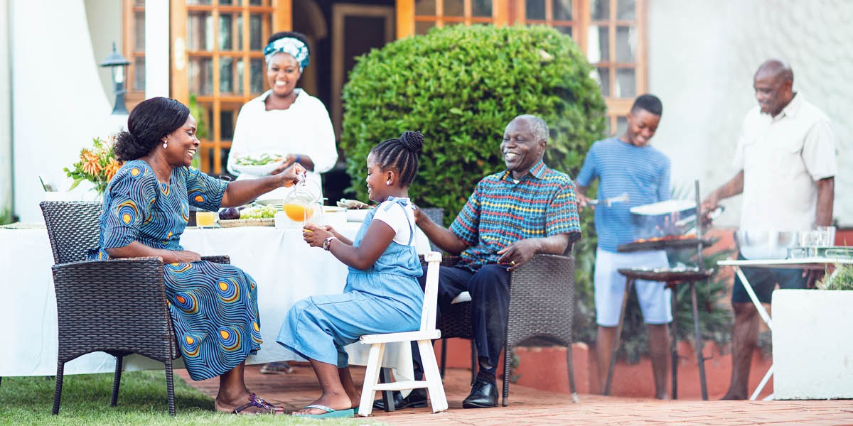 Banja linango liri pa madyo pabodzi na axamwali wawo