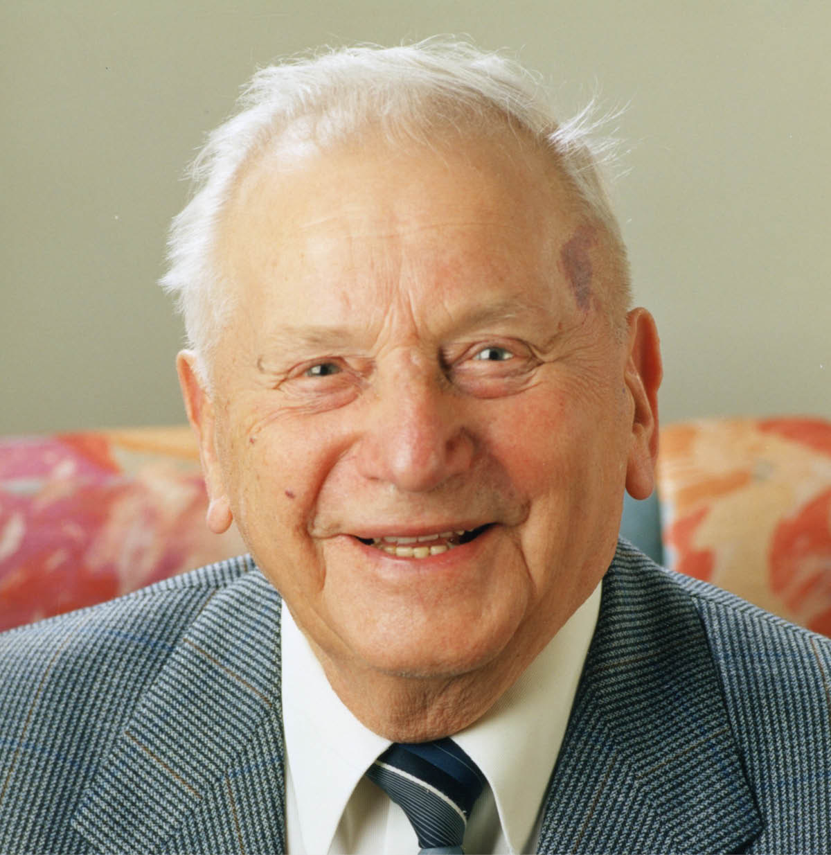 Victor Bruch.