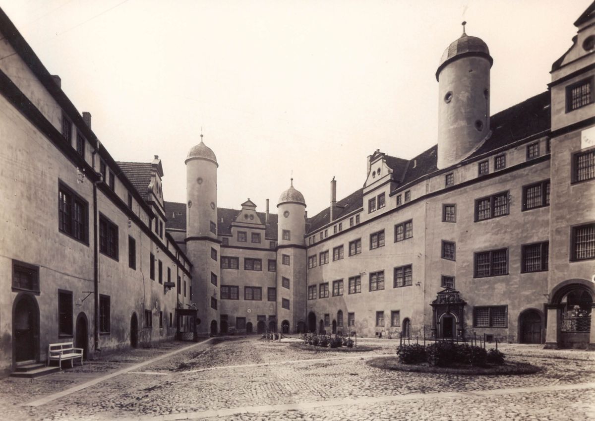 O pátio do campo de concentração de Lichtenburg.