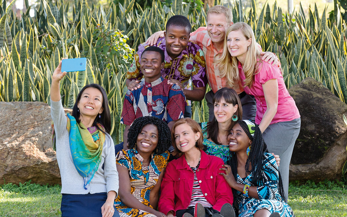 Tukï nacionpita y tukï color röparishqa jövin Testïgukuna fötuta tomakïkayan