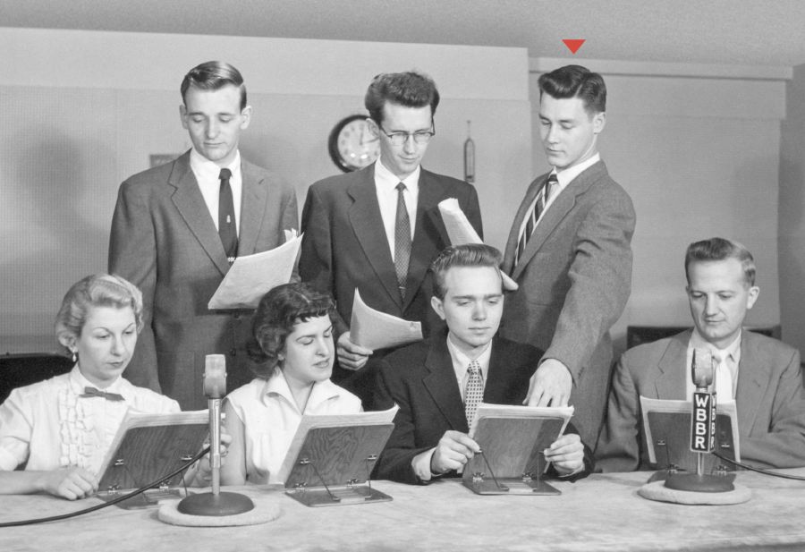 Charles Molohan huauquipash, shuj huauquicunapash WBBR radio programapi llujshingapaj prepararinajun