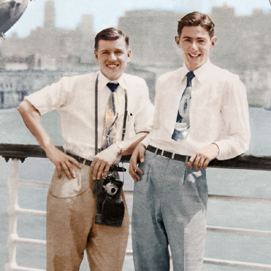 Дэнтон Хопкинсон и Реймонд Лич на корабле. 1954 год