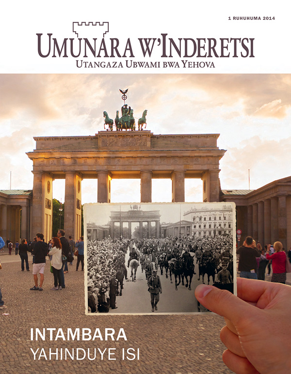 Ahitwa Brandenburg Gate i Berlin n’umugwi w’abasoda