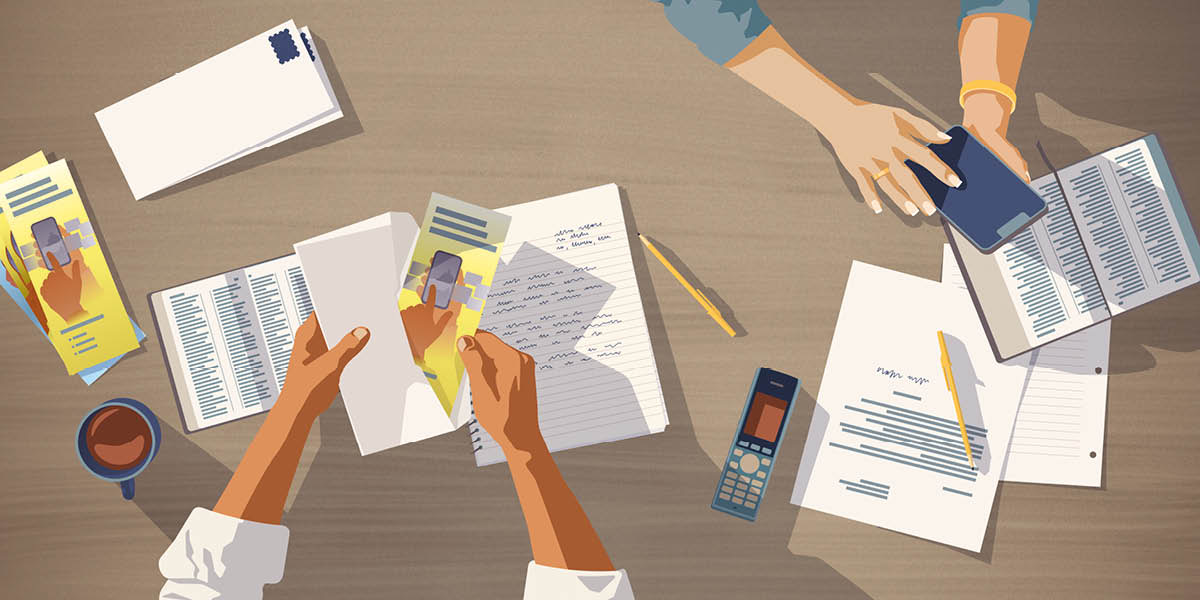 ප්‍රචාරකයන් දෙන්නෙක් සේවය කරනවා. එක් කෙනෙක් ලියුමකිනුත් අනිත් කෙනා ටෙලිෆෝන් එකෙනුත් සාක්ෂි දරනවා.