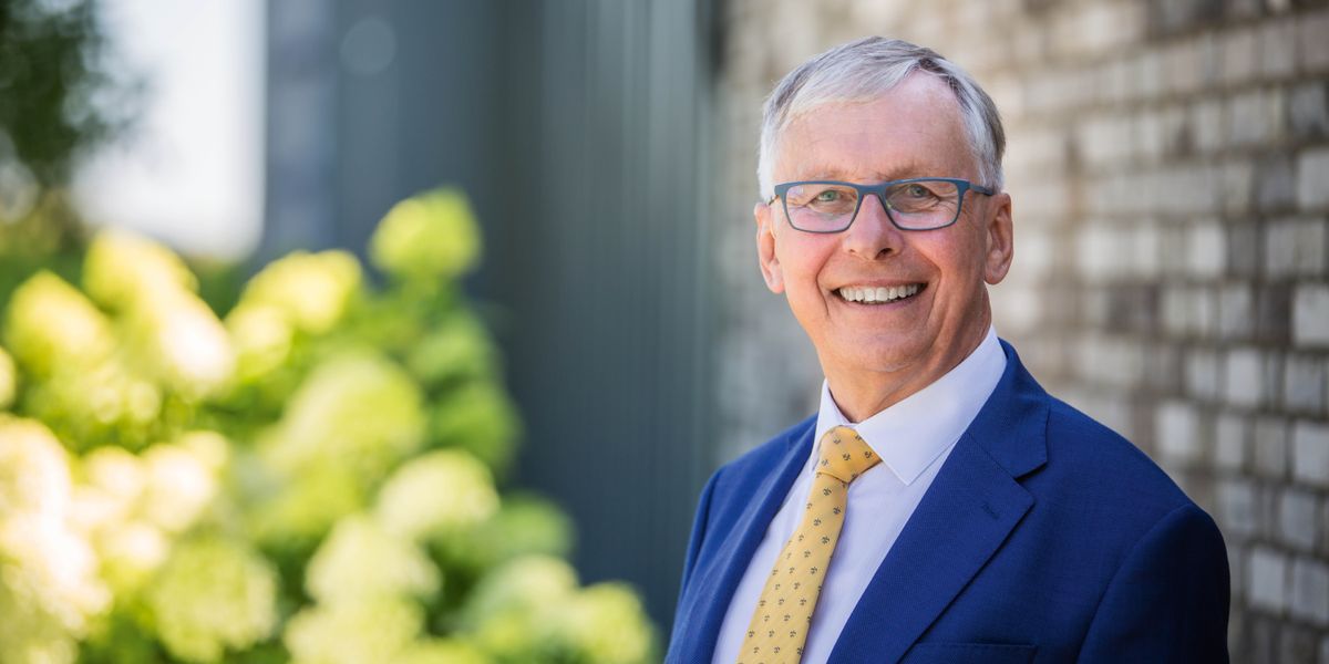 මයිල්ස් නෝත්ඔවර්.