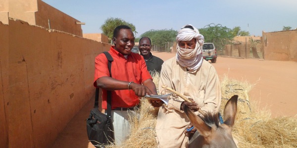 යෙහෝවා දෙවිගේ සාක්ෂිකරුවන් දේවසේවයේ යෙදෙමින්