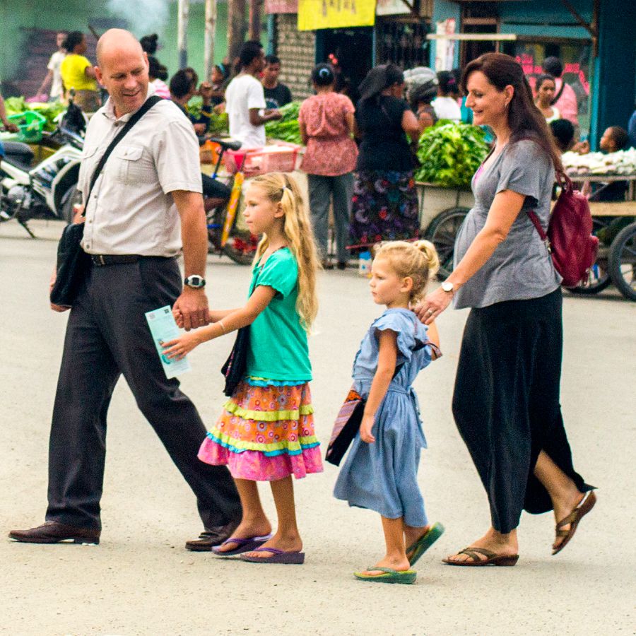 බෙන්ජමින්, ජේඩ්, බ්‍රියා සහ කැරොලයින්