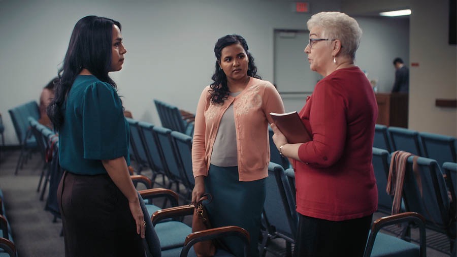 Sary nalà baka amy video hoe ‘Ilà Fahasakia ty Raha Hiseho amy Hoavy.’ Mbo anabavy teo iny avao, miresaky amy anabavy roe mikasiky fanendrea fiangona iny.
