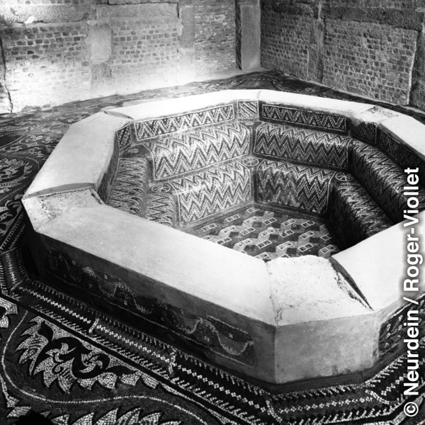 Ruinerna av ett baptisterium i Timgad.