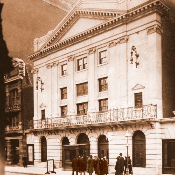 Internationella Bibelstudiesällskapets teater i New York.