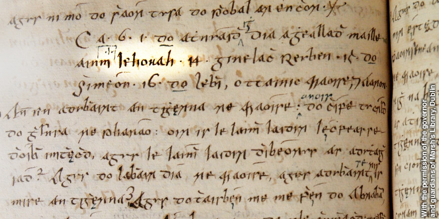 Guds namn markerat på en sida i Bedells bibel