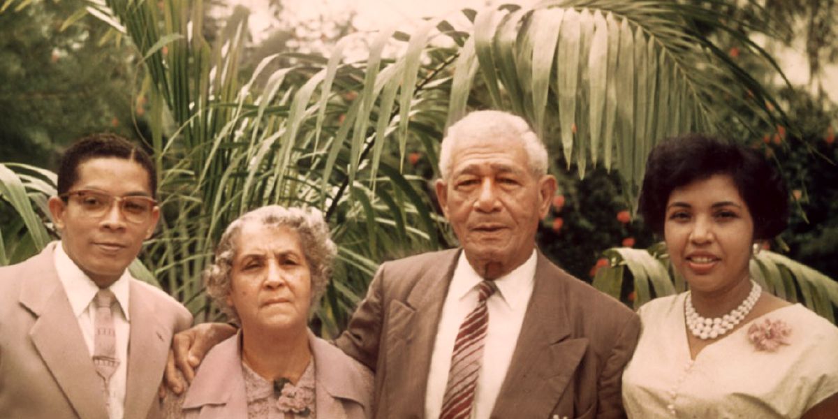 Woodworth Mills, Antonia Brown, William Brown (”Bibel-Brown”) och Oris Mills.