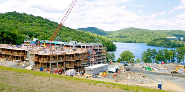 Helsidesbild på sidan 10, 11