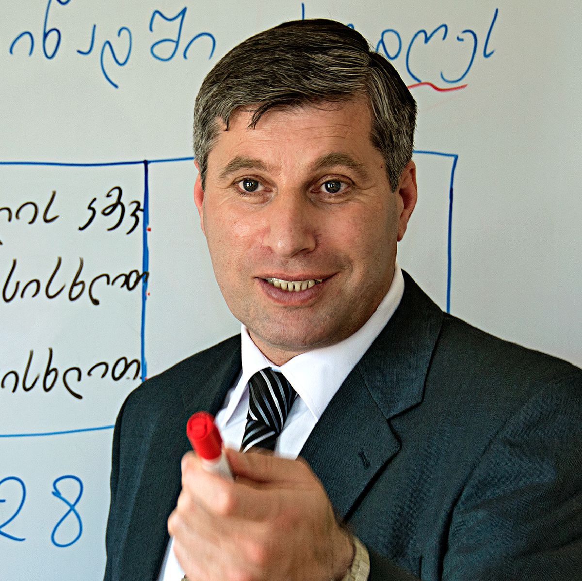 Davit Samcharadze som lärare för en bibelskola.