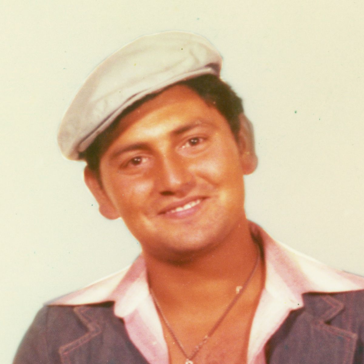 Antonio Jiménez akiwa kijana