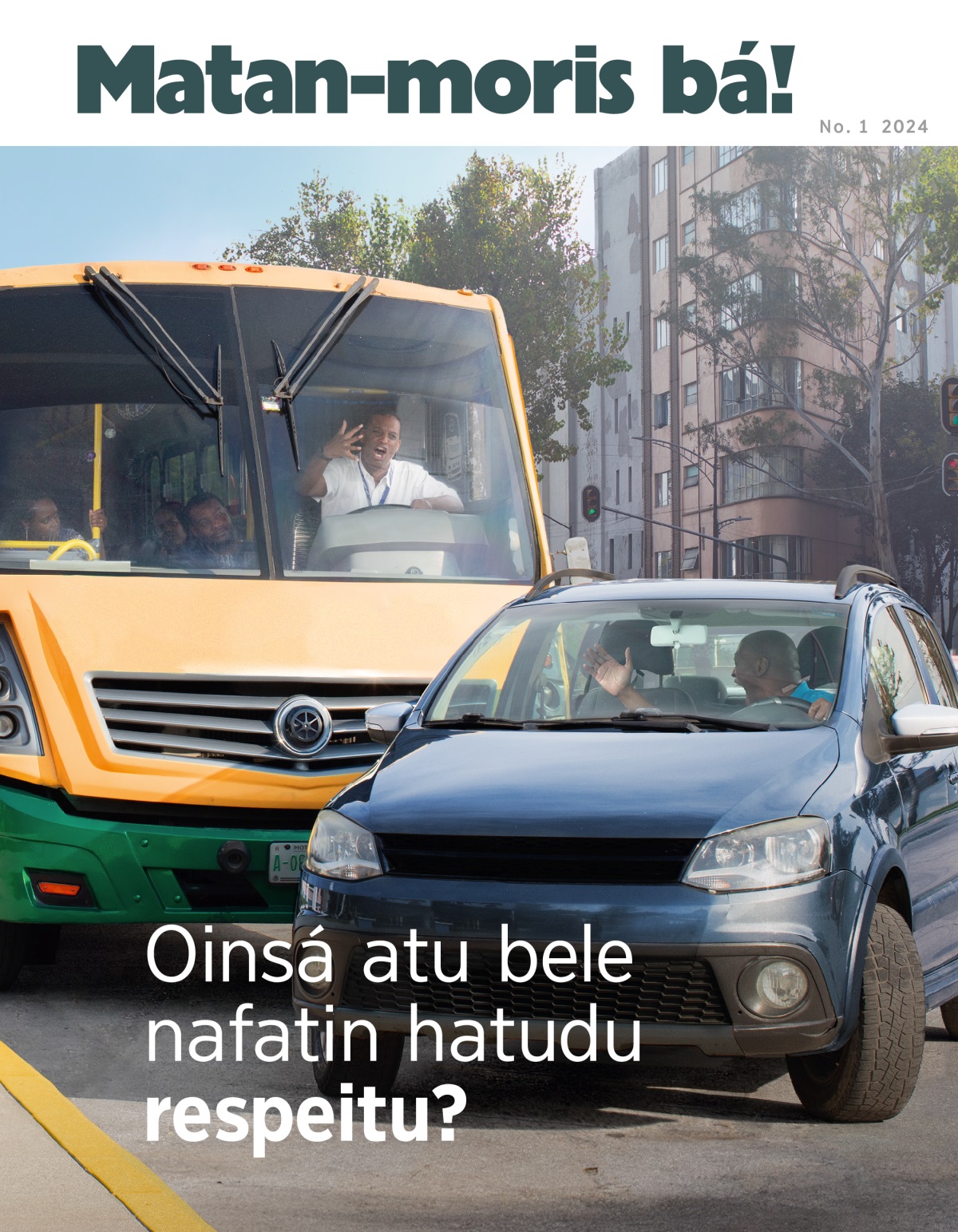 Xofér neʼebé lori bís hirus no hakilar ba ema neʼebé korta nia ho karreta.