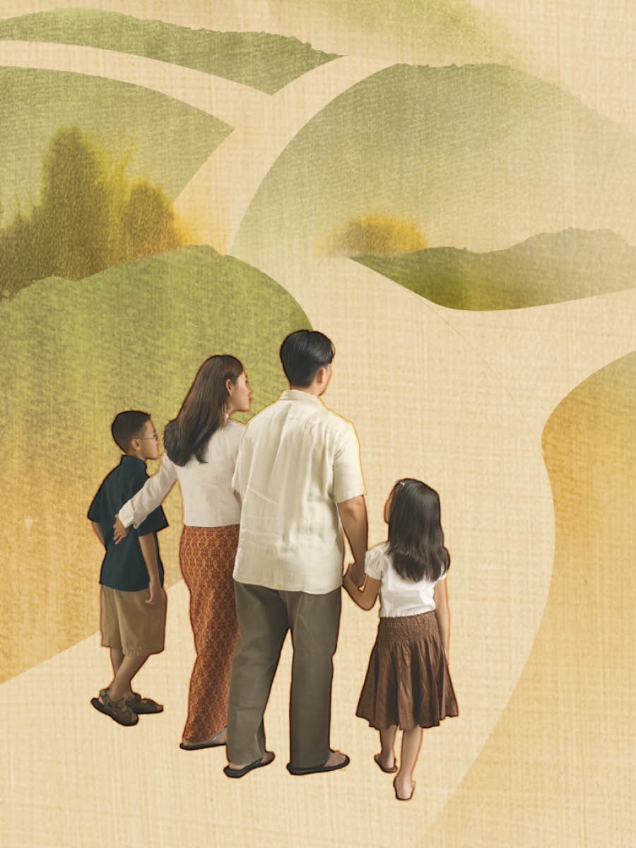 สนั่น วาสนา​และ​ลูก​ๆ​กำลัง​คิด​ถึง​เส้น​ทาง​ต่าง​ๆ