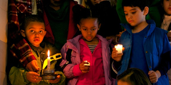 [ภาพ​หน้า 3]