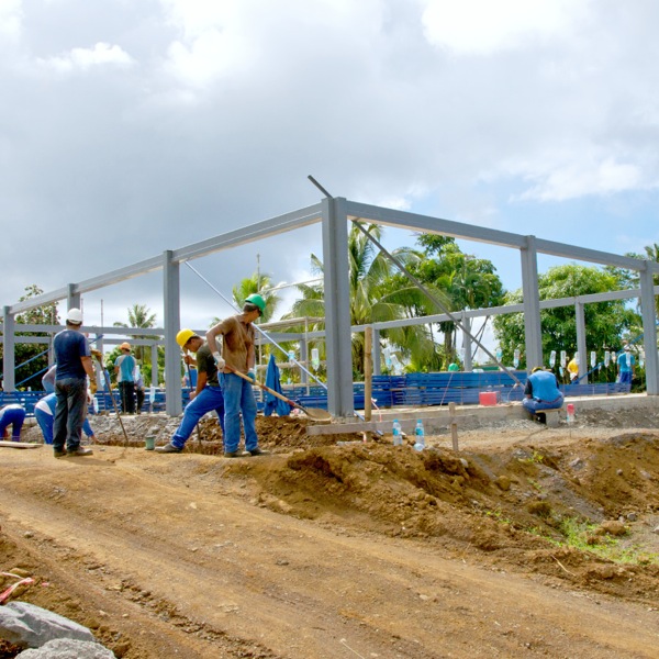 La construcción de un Salón del Reino en Tahití
