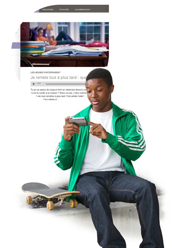 A teenager viewing the Teenagers section on jw.org