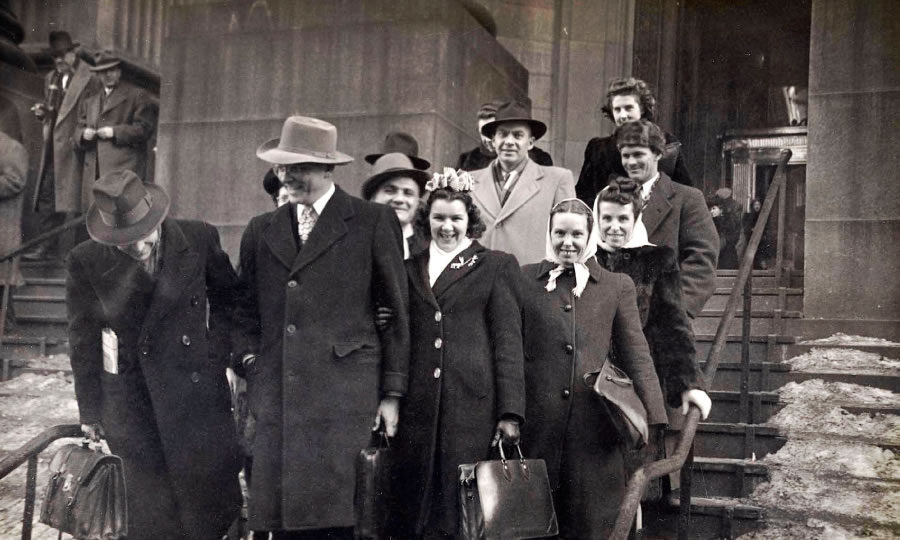 Ab’oruganda na banyaanya itwe abasemeriirwe, otwaliremu n’ow’oruganda Hayden Covington na Glen How, nibaruga omu kooti