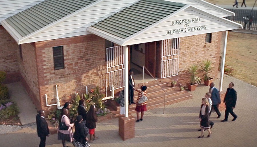 Biki Ebikolebwa omu Kingdom Hall?