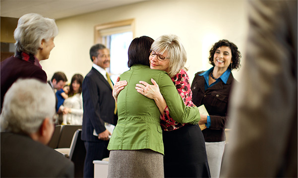 Неактивну сестру тепло приймають у зборі