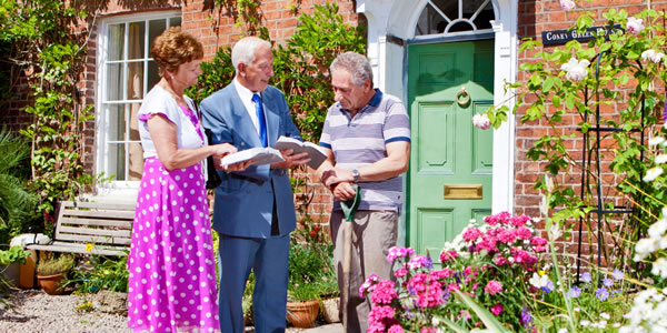 Дейвід і Гвен Картрайт разом проповідують