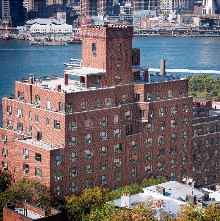 Будівля на Колумбія-Хайтс, 124