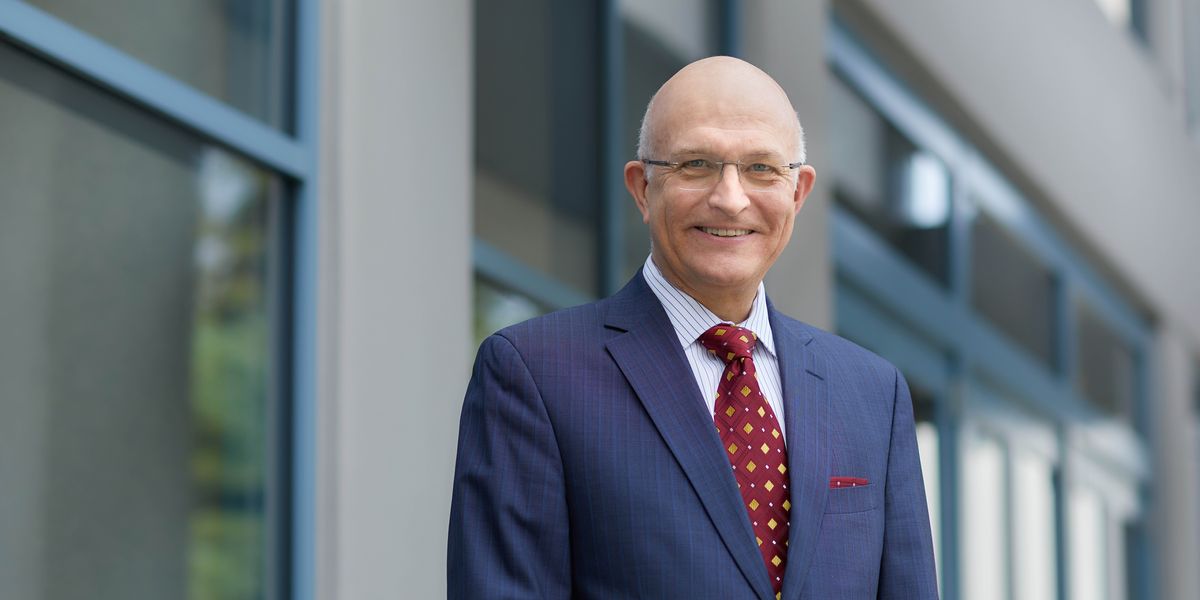 Філіп Брамлі.