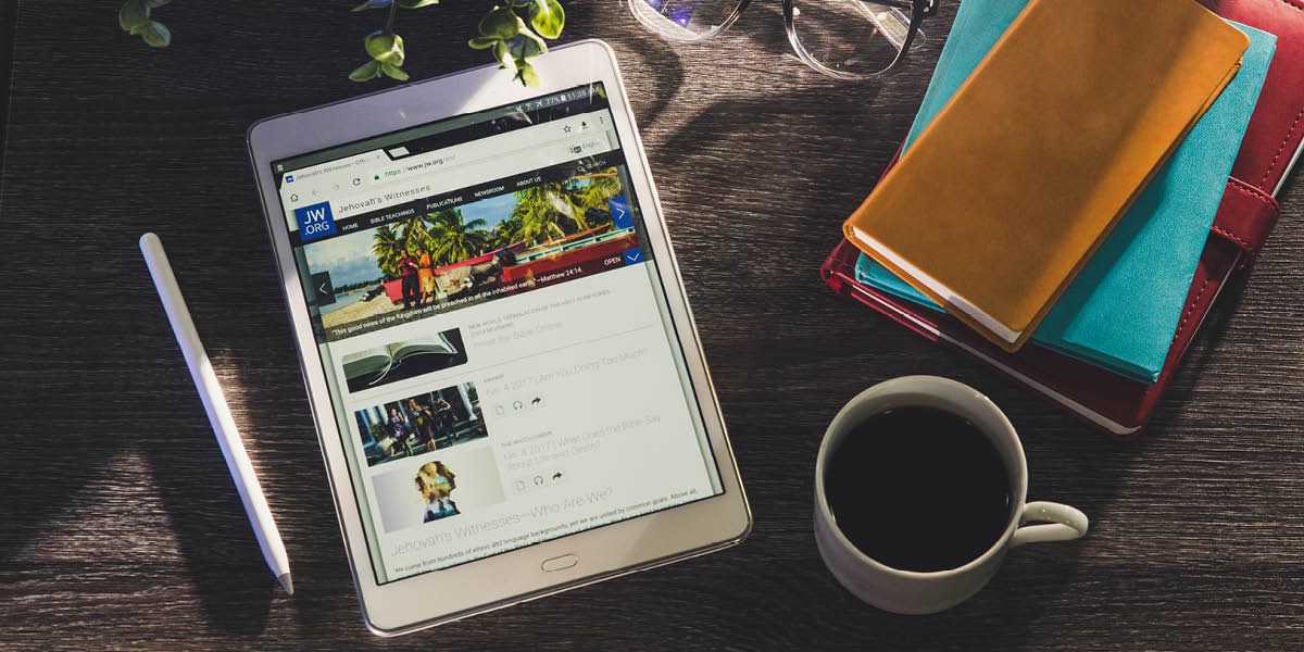 Tìm lời giải đáp trên jw.org