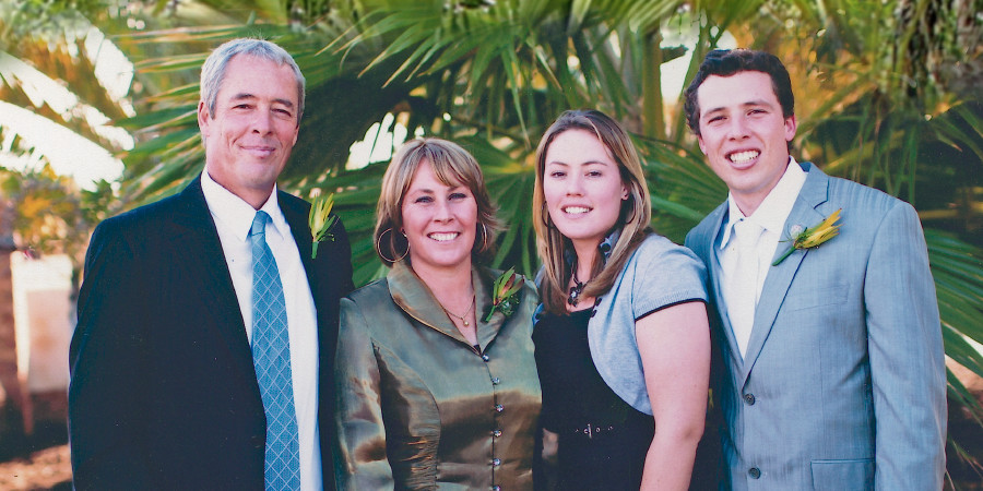 Geoffrey, Janice Williams cùng con gái Katharine và con trai Kevin