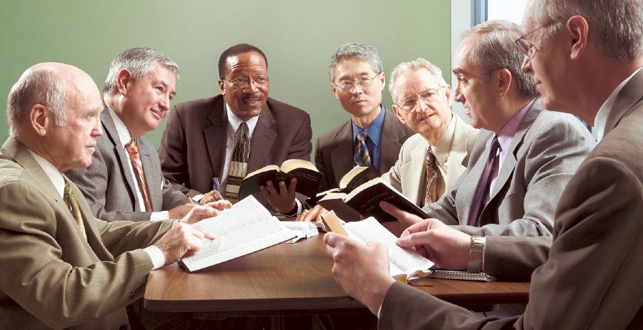 This group of elders de do meeting together.