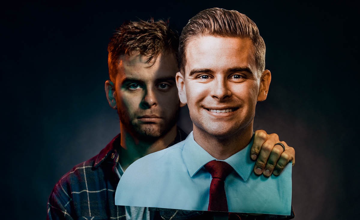 One young man de keep beard-beard and e hair scatter, but e de show image of e self and for the image, e shave e beard-beard and wear shirt and tie