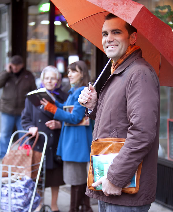 一对夫妇一起传道