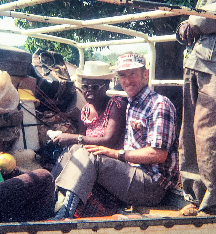 马克西姆·达尼莱克同太太夏佩去参加大会嘅路上