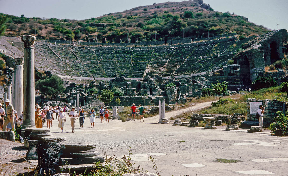 ［第945頁的圖片］